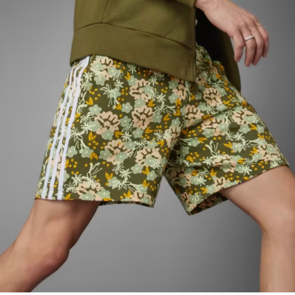 Adidas Mens Grow Positivity All-Over Floral Cotton 3 Stripes Shorts Size Large